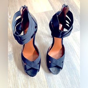 Calvin Klein ARIANNA heels